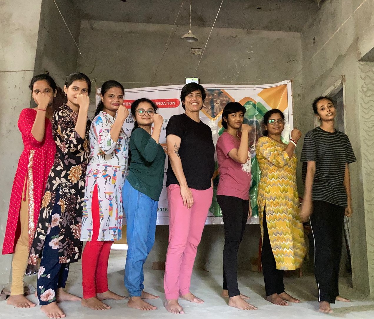 প্রশিক্ষণ শেষে অংশগ্রহণকারীদের হাসিমুখ